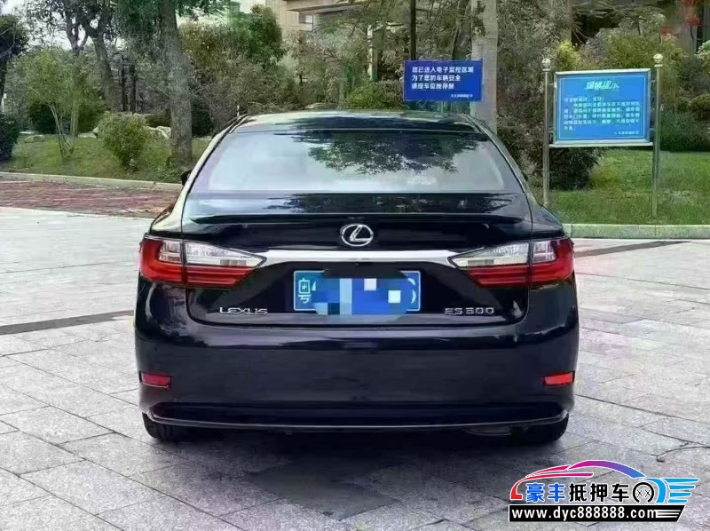 17年雷克萨斯ES轿车抵押车出售