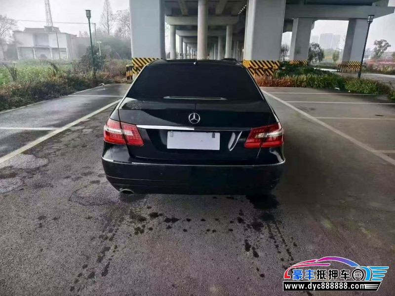 11年奔驰E轿车抵押车出售