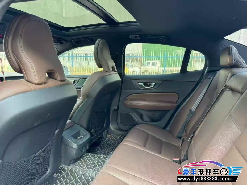 22年沃尔沃S60轿车抵押车出售