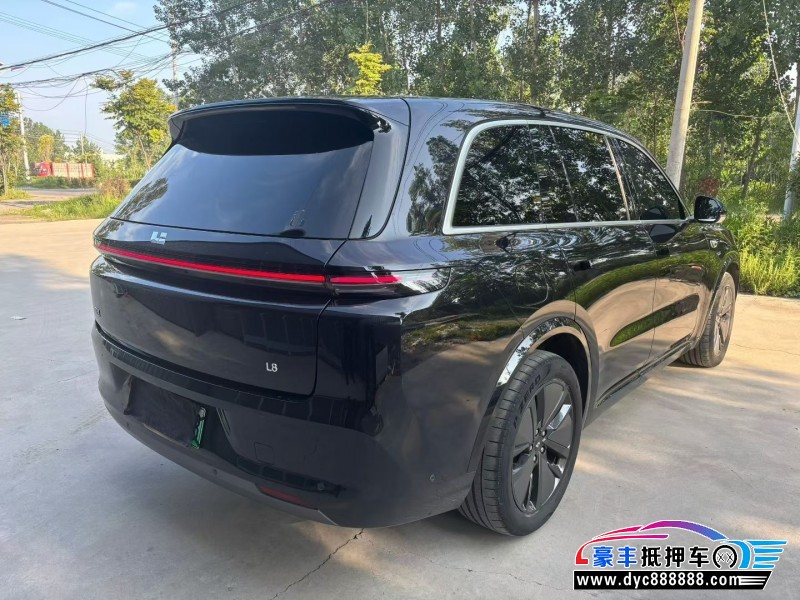 25年理想L8轿车抵押车出售