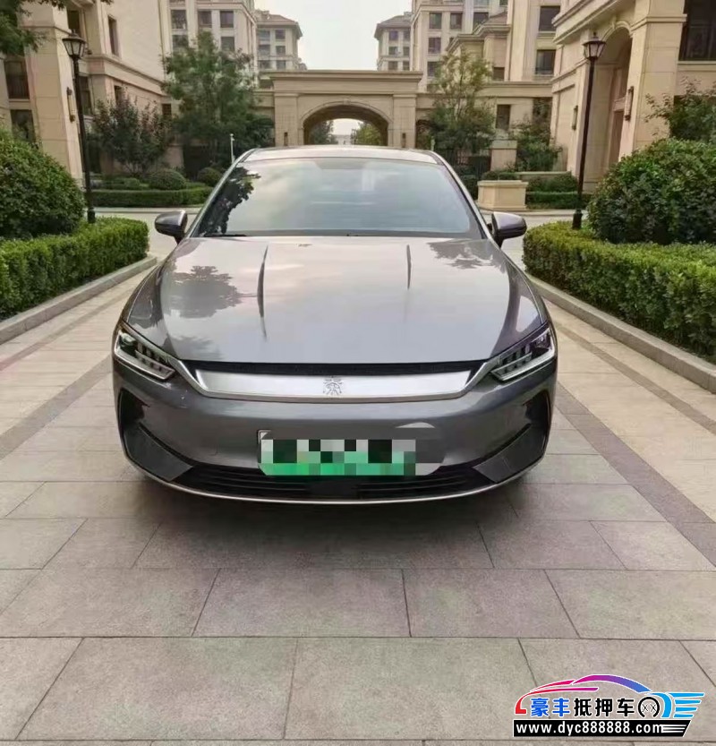 25年比亚迪秦轿车