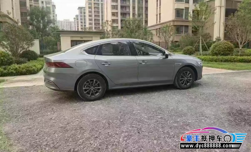 25年比亚迪秦轿车抵押车出售