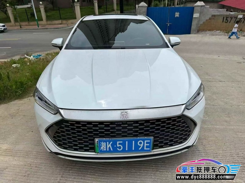 抵押车出售23年比亚迪秦轿车