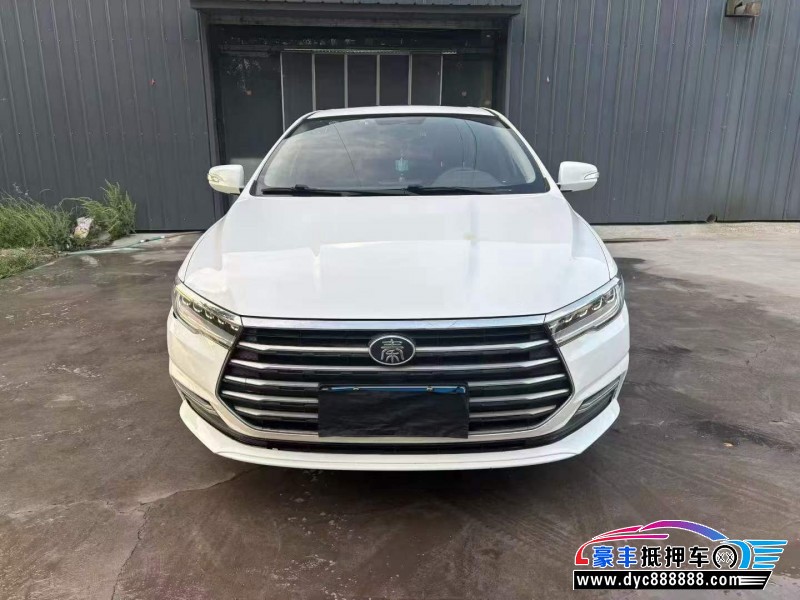 抵押车出售19年比亚迪秦轿车