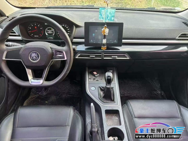 19年比亚迪秦轿车抵押车出售