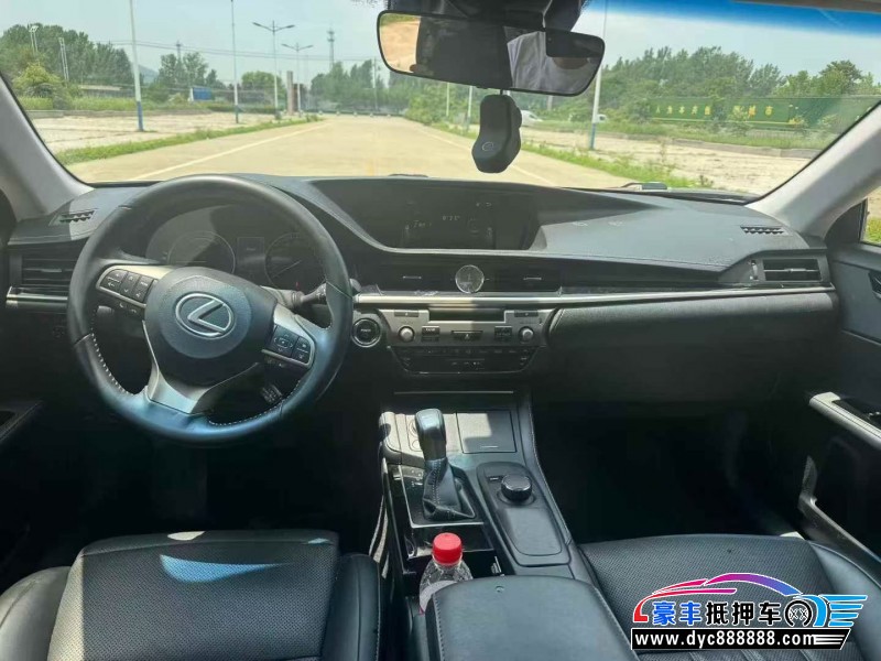 16年雷克萨斯ES轿车抵押车出售