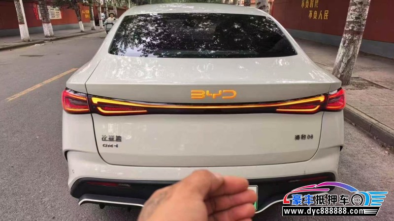 24年比亚迪海豹轿车抵押车出售