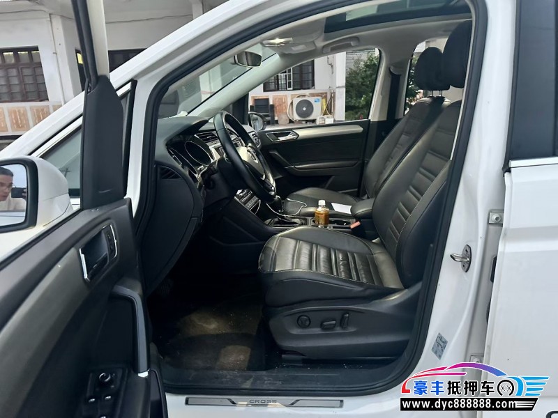 21年大众途安轿车抵押车出售