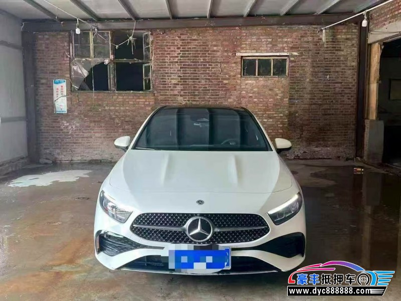 抵押车出售24年奔驰A轿车