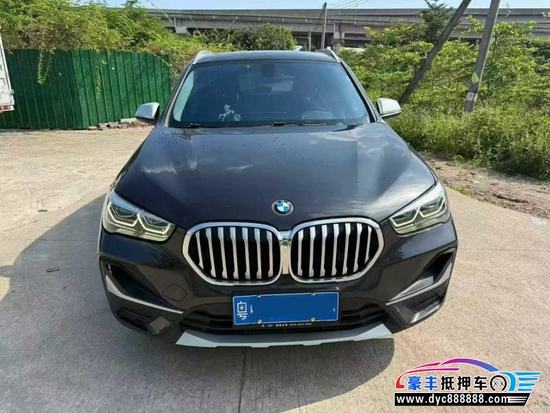 抵押车出售22年宝马X1轿车
