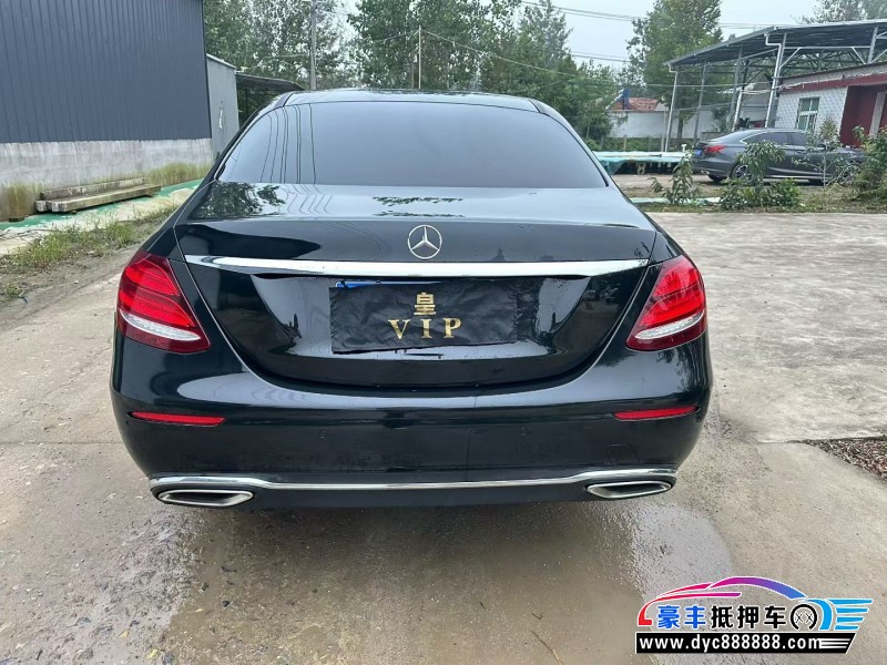 20年奔驰E轿车抵押车出售