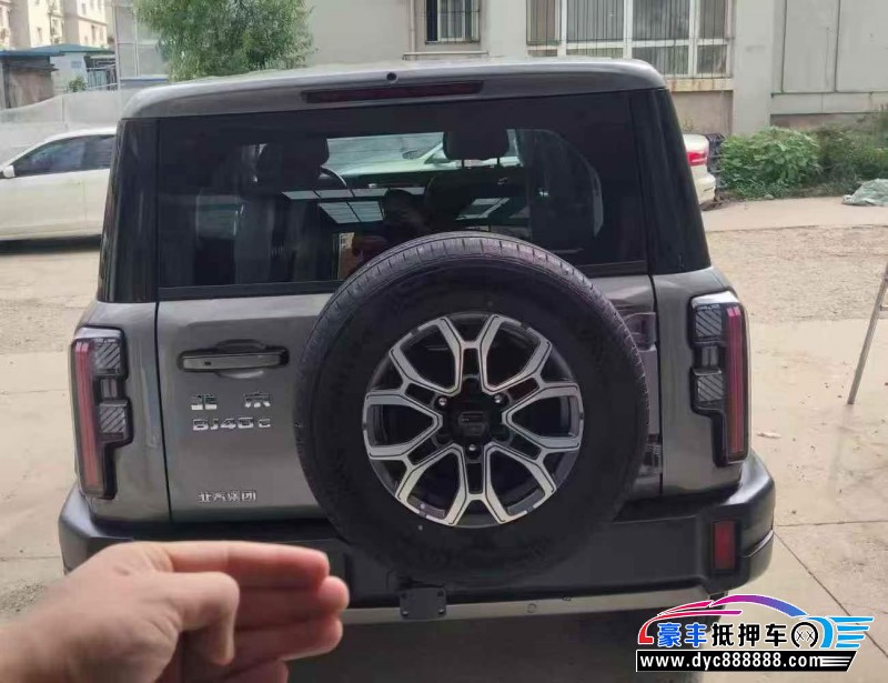 25年北京BJ40轿车抵押车出售