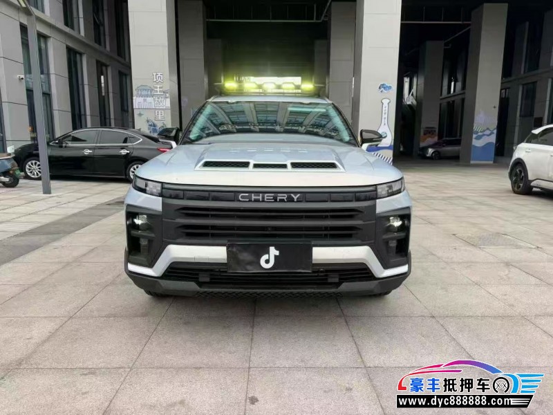 26年奇瑞探索轿车抵押车出售