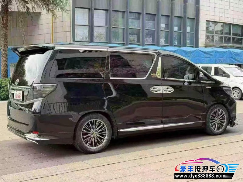 12年丰田埃尔法轿车抵押车出售