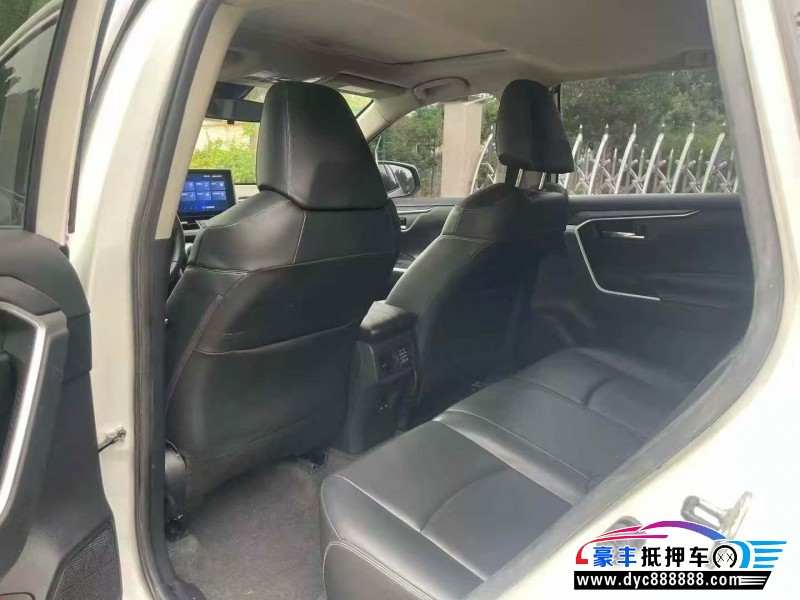 23年丰田RAV4轿车抵押车出售