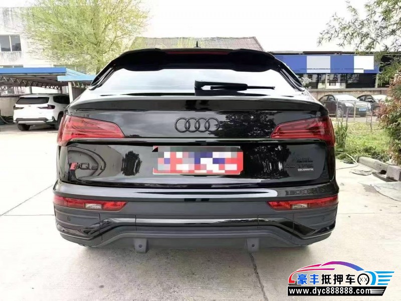 23年奥迪Q5轿车抵押车出售