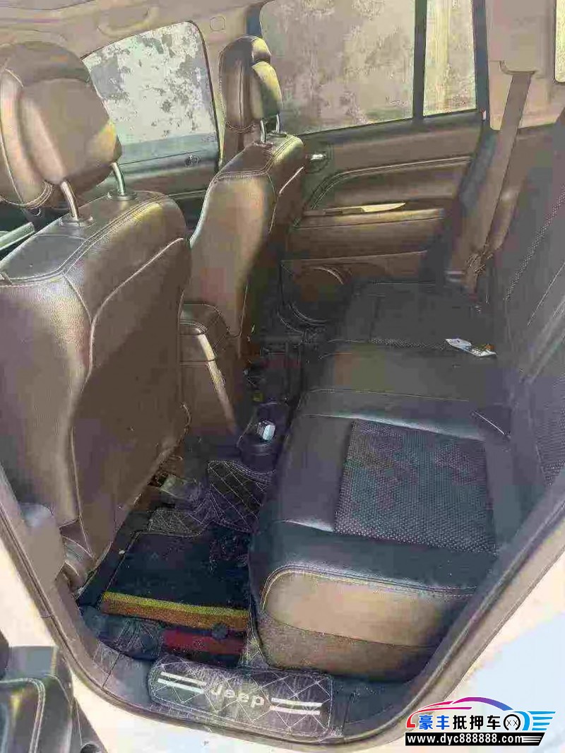 16年Jeep指南者轿车抵押车出售
