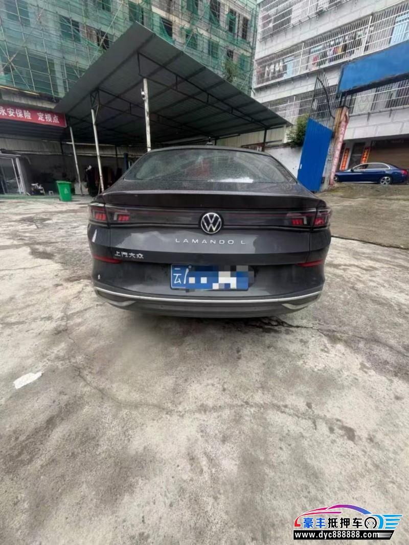 25年大众凌渡轿车抵押车出售