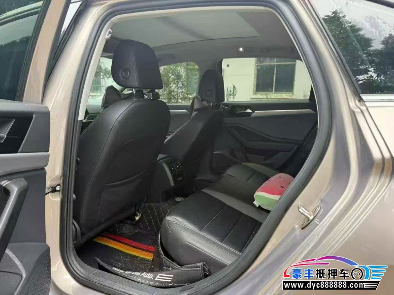 20年大众速腾轿车抵押车出售