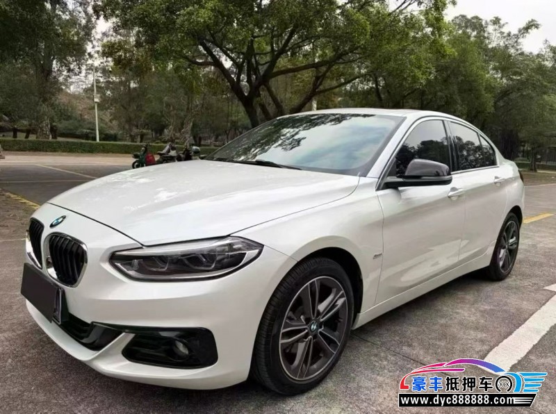 17年宝马1系轿车抵押车出售