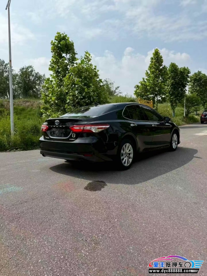 22年丰田凯美瑞轿车抵押车出售