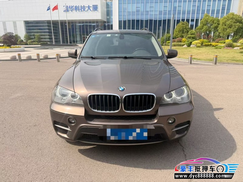 抵押车出售13年宝马X5SUV