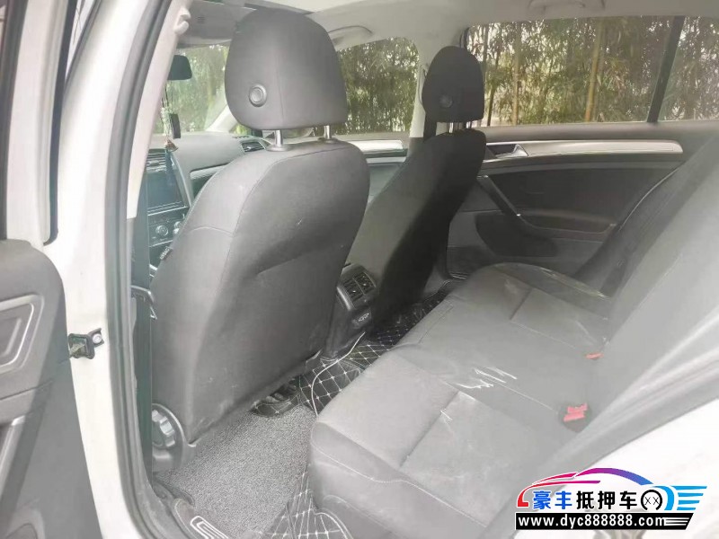 19年大众高尔夫轿车抵押车出售