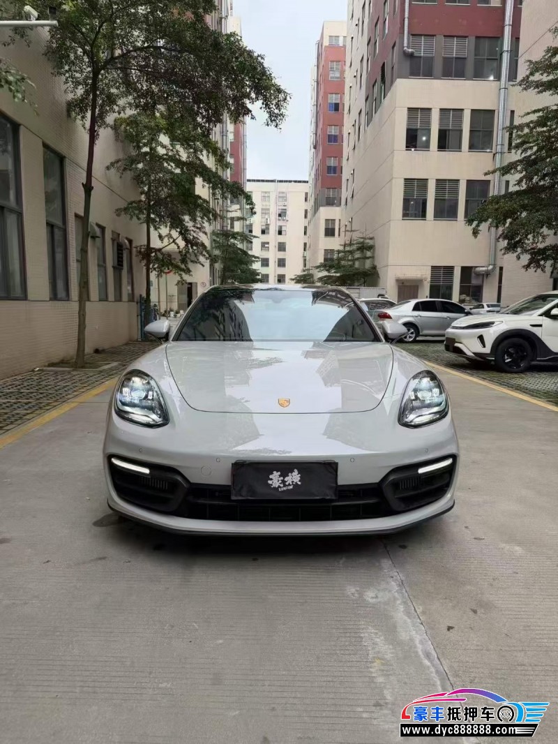 抵押车出售23年保时捷帕纳梅拉轿车