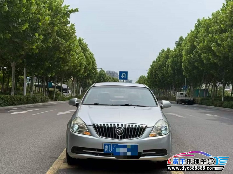 抵押车出售15年别克凯越轿车