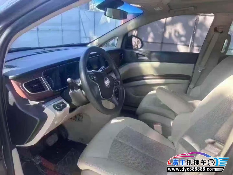 18年别克GL8轿车抵押车出售