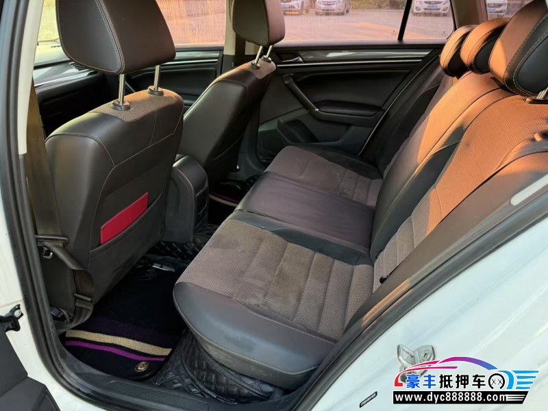 17年大众蔚领轿车抵押车出售