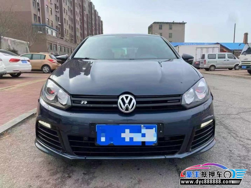抵押车出售13年大众高尔夫轿车