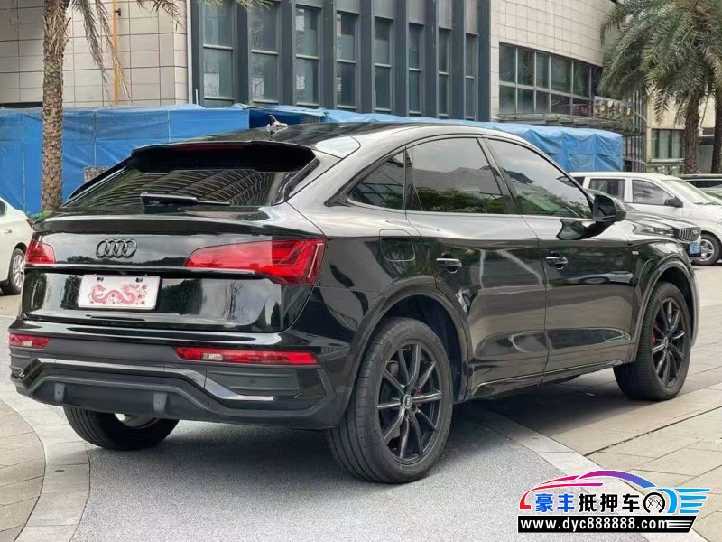22年奥迪Q5轿车抵押车出售