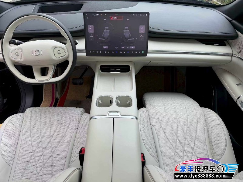 25年长安Q07轿车抵押车出售