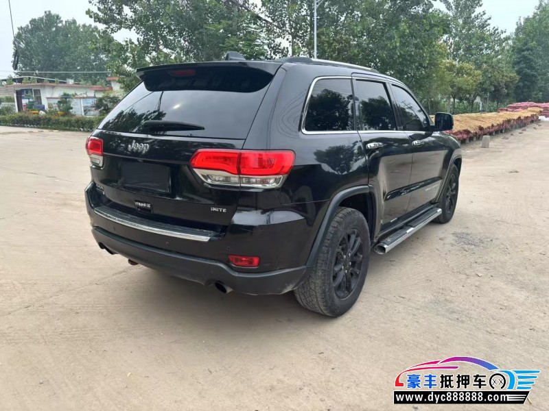 14年Jeep大切诺基轿车抵押车出售