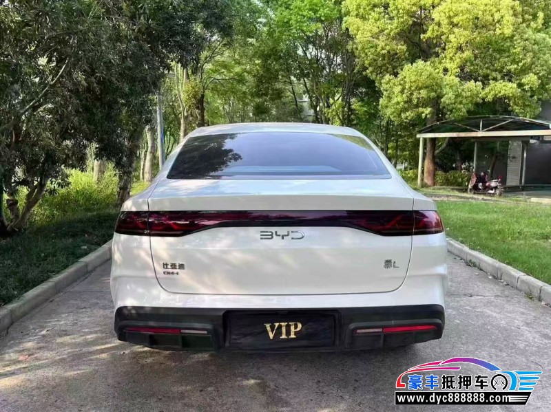 24年比亚迪秦轿车抵押车出售
