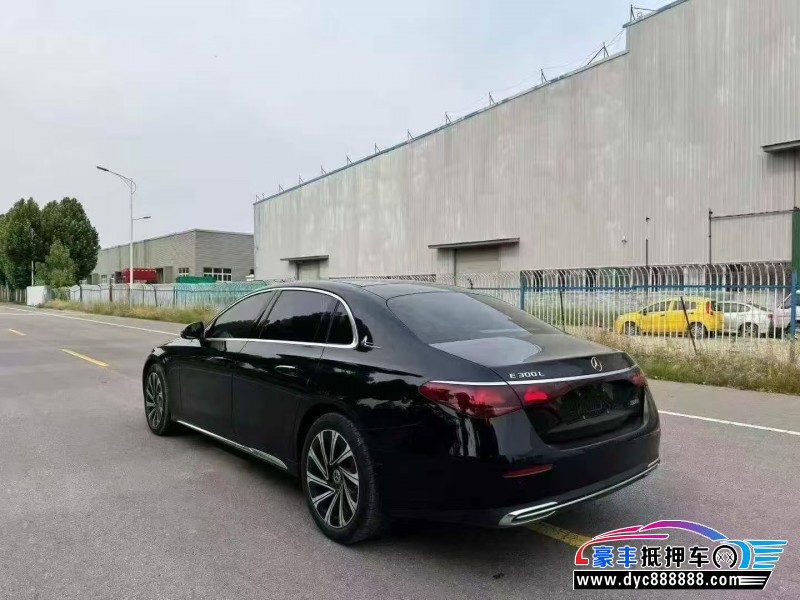 25年奔驰E轿车抵押车出售