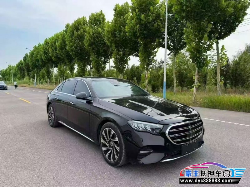 25年奔驰E轿车抵押车出售