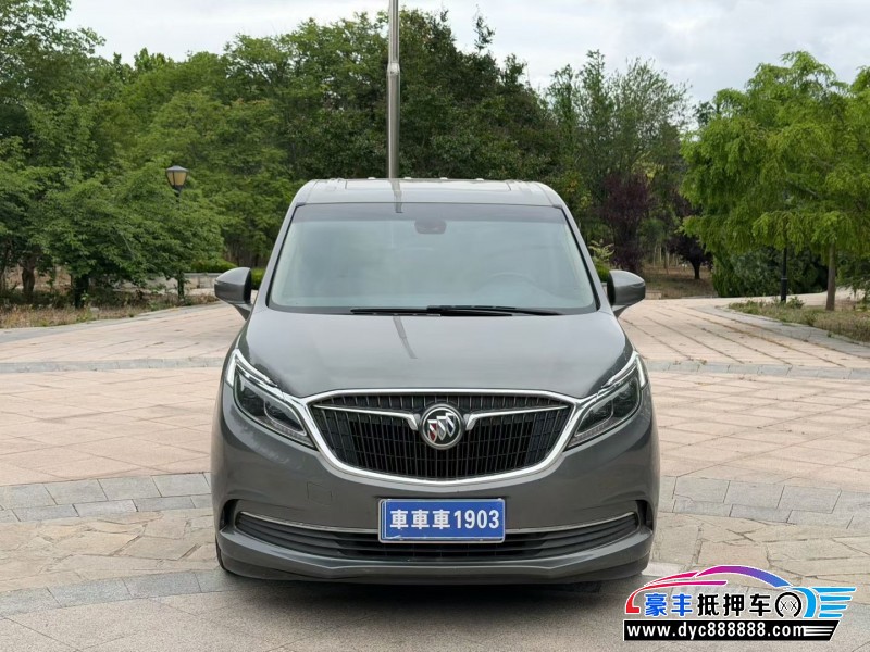 抵押车出售19年别克GL8轿车