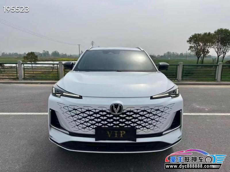 抵押车出售24年长安长安CS55轿车