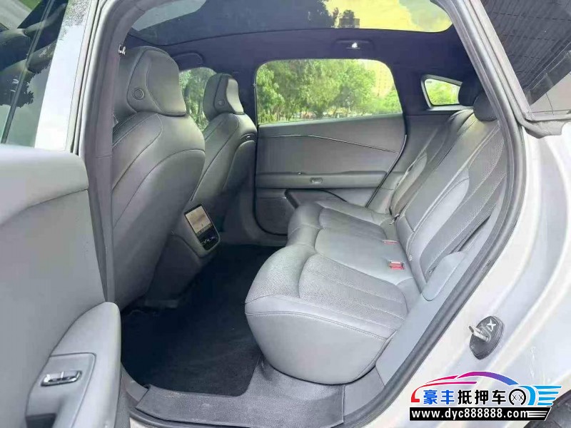 25年小鹏P7轿车抵押车出售