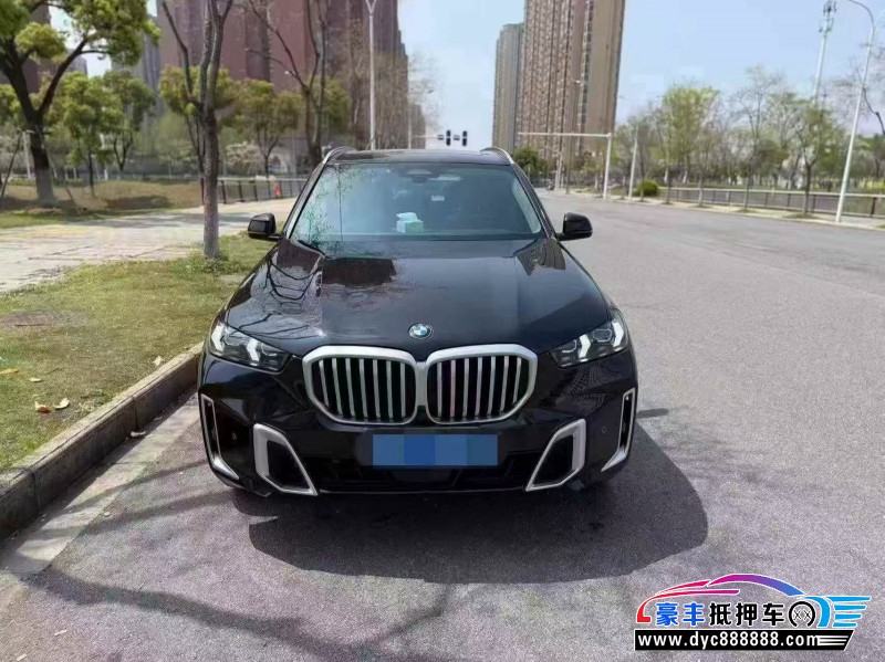 抵押车出售23年宝马X5轿车