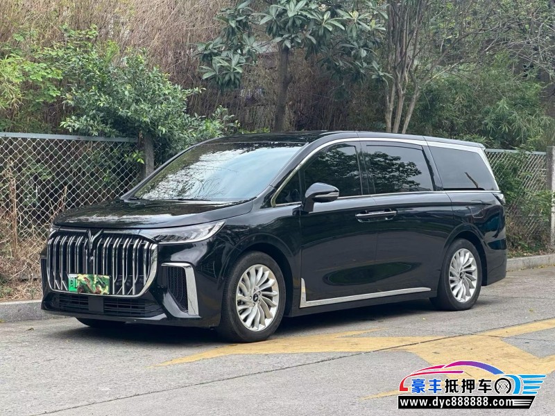 24年岚图梦想家轿车抵押车出售