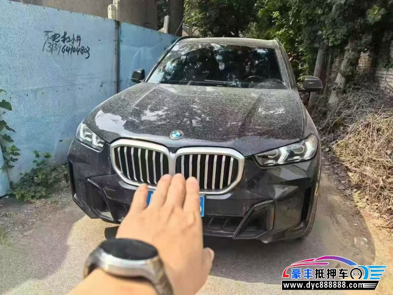 抵押车出售25年宝马X5轿车