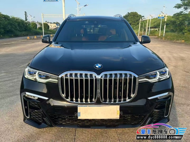 抵押车出售21年宝马X7轿车