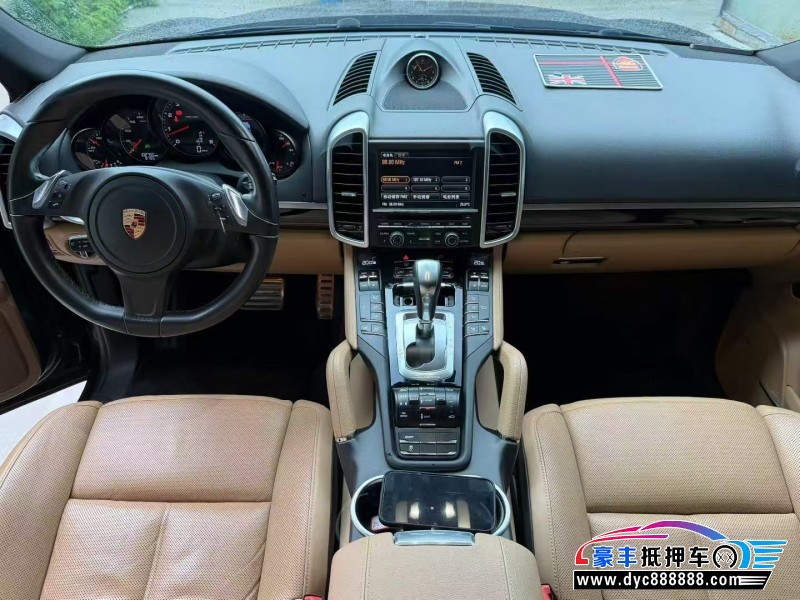 14年保时捷卡宴轿车抵押车出售
