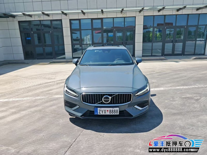22年沃尔沃S60轿车抵押车出售