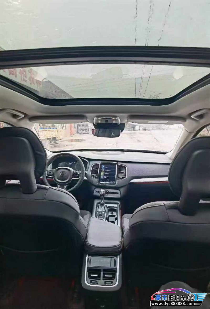 17年沃尔沃XC90轿车抵押车出售