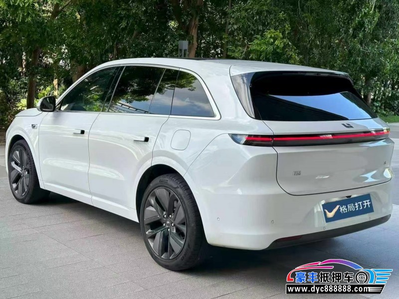 25年理想L6轿车抵押车出售