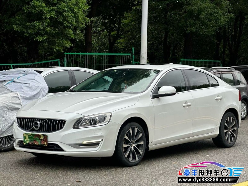 19年沃尔沃S60轿车抵押车出售